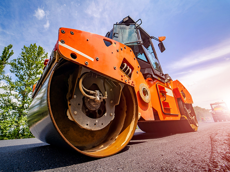 Alko lackiert auch Industriemaschinen und Maschinen für den Strassenbau